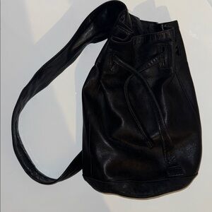90s Gucci Black Leather One Shoulder Drawstring Bag - Tom Ford Era